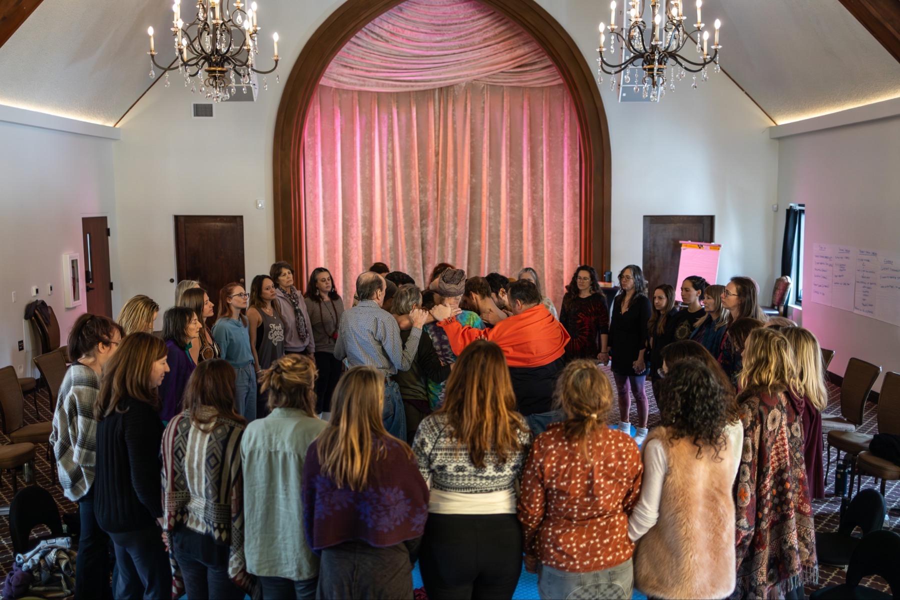Participants connected in a Heart iQ group field