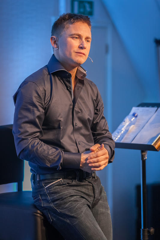 Embodied Speaking training